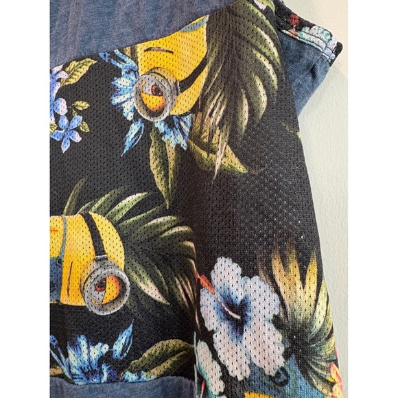 Despicable Me Minion Made Mens Tank Top Blue Floral Print Medium - Picture 6 of 6